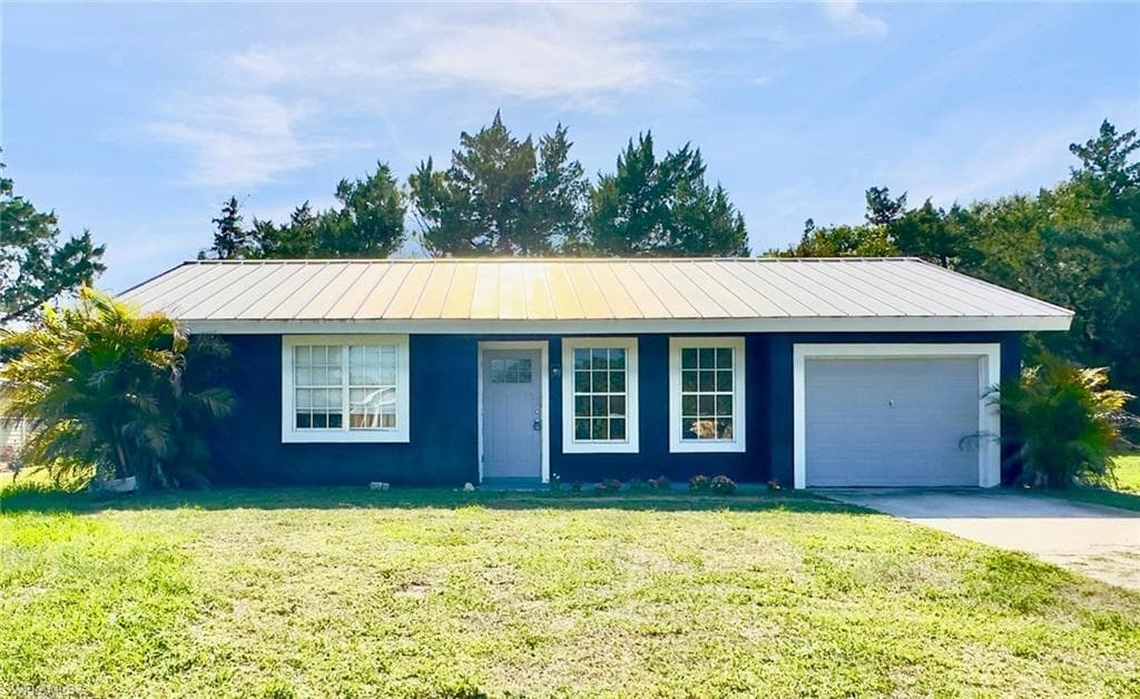 2016 Schooner DR LABELLE, FL 33935