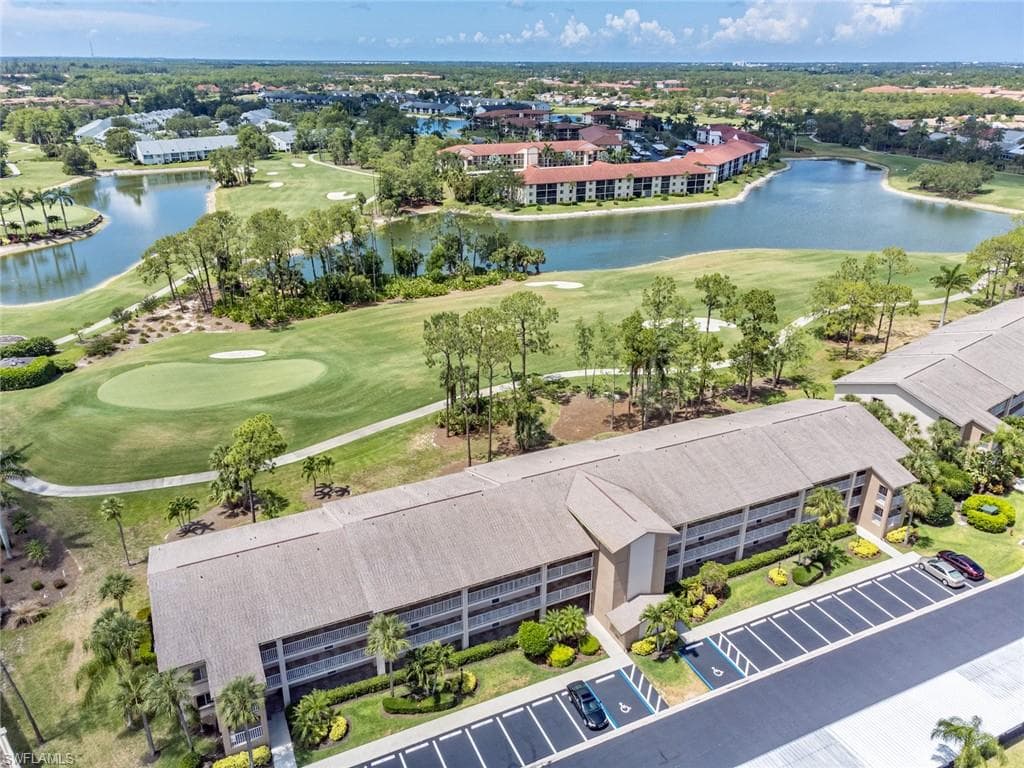 7360 Glenmoor LN 4210 NAPLES, FL 34104