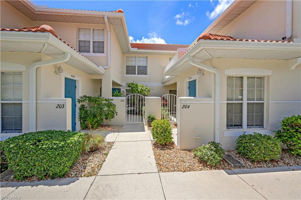5035 Cedar Springs DR 103 NAPLES, FL 34110