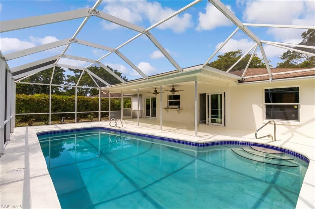 4557 Lakewood BLVD NAPLES, FL 34112