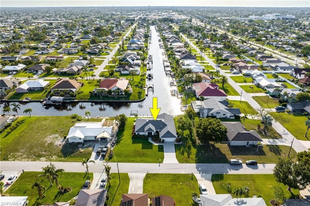 924 SE 20th PL CAPE CORAL, FL 33990