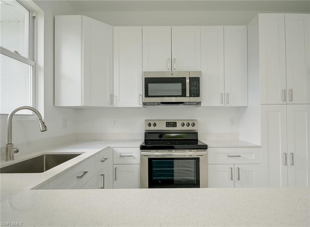 3502 68th ST W LEHIGH ACRES, FL 33971