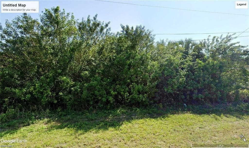 402 Harrison DR LEHIGH ACRES, FL 33936