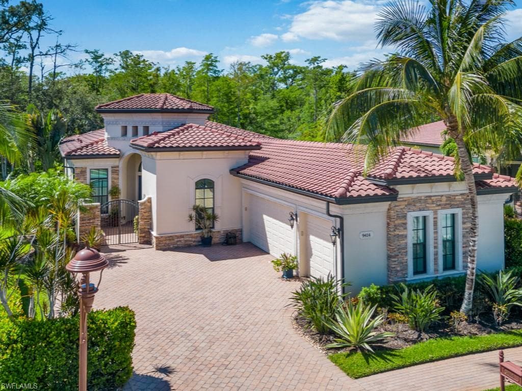 9414 Napoli LN NAPLES, FL 34113