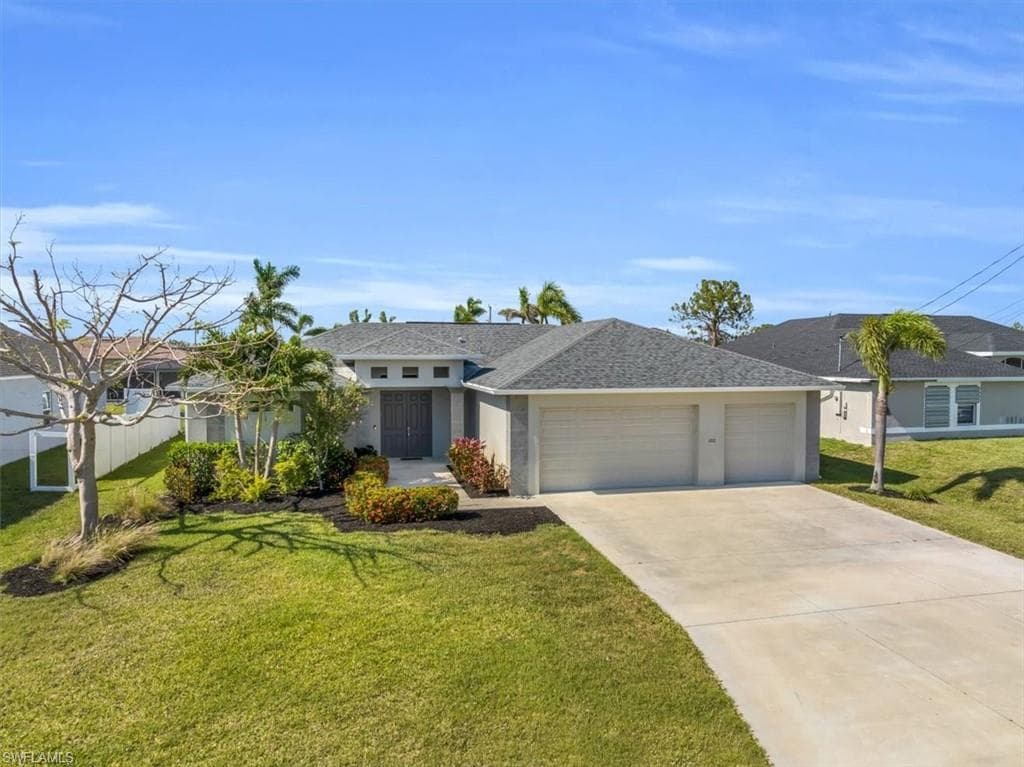 1821 SW 28th LN CAPE CORAL, FL 33914