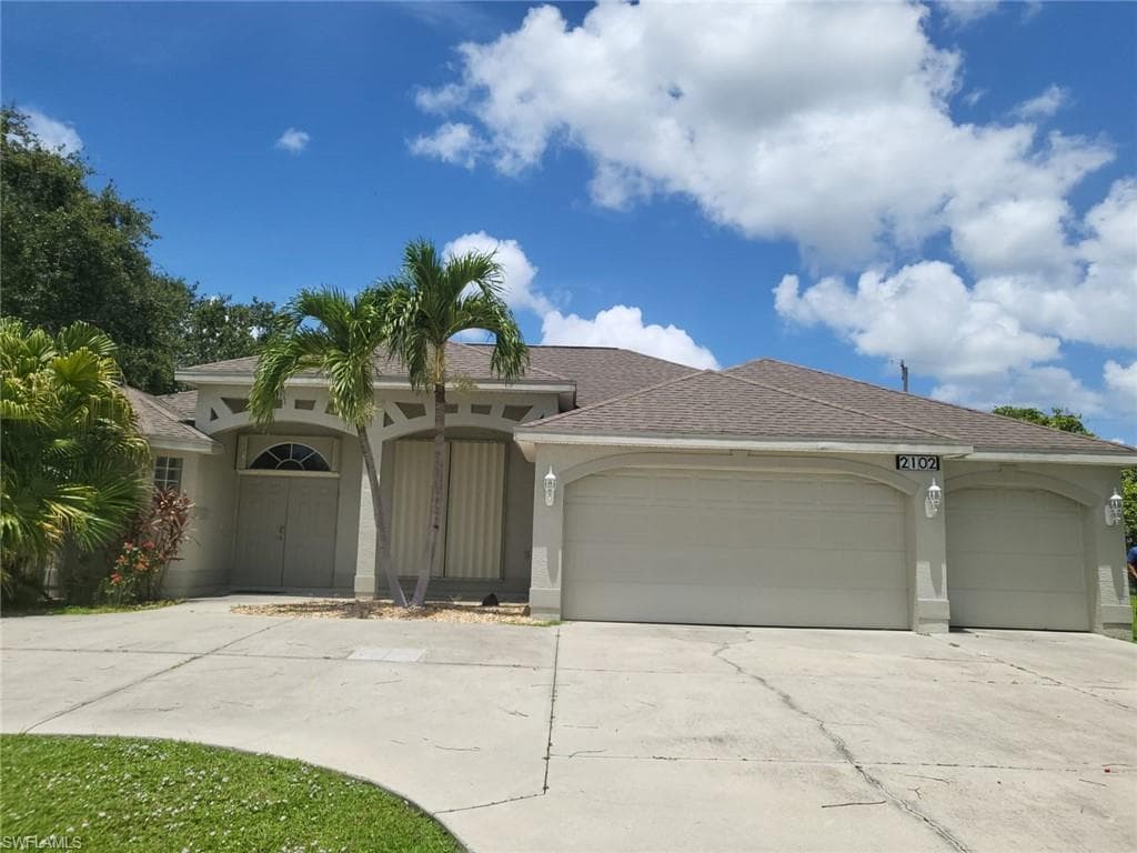 2102 Country Club BLVD CAPE CORAL, FL 33990