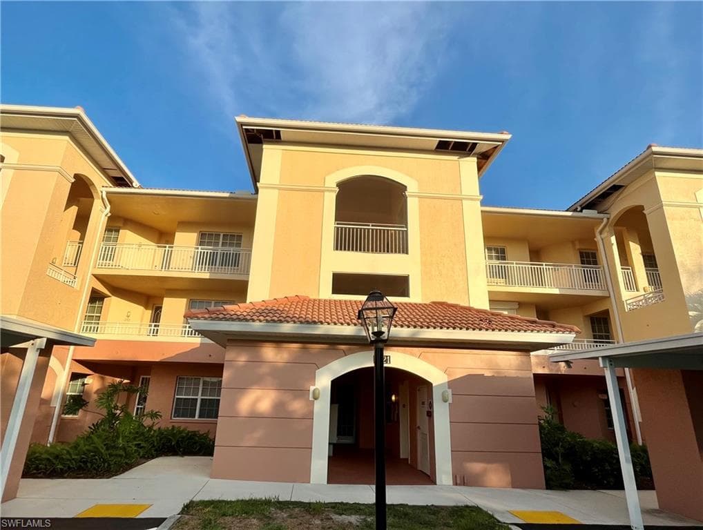 1121 Van Loon Commons CIR 303 CAPE CORAL, FL 33909