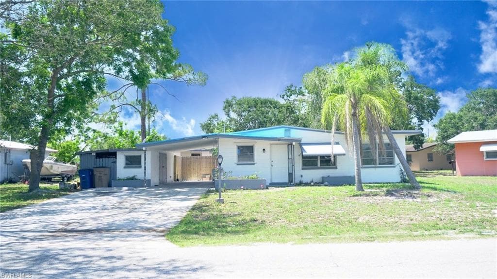 17 Andros ST LEHIGH ACRES, FL 33936