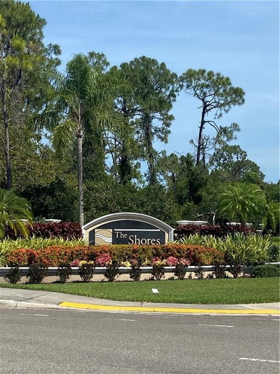 7635 Meadow Lakes DR 801 NAPLES, FL 34104