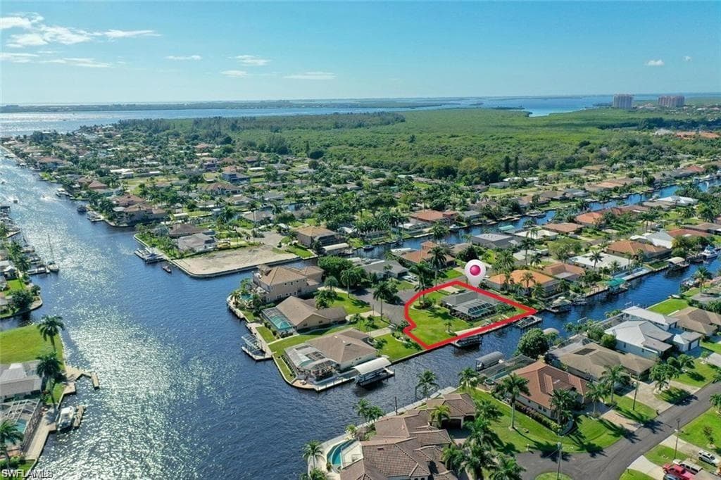 117 SW 54th TER CAPE CORAL, FL 33914