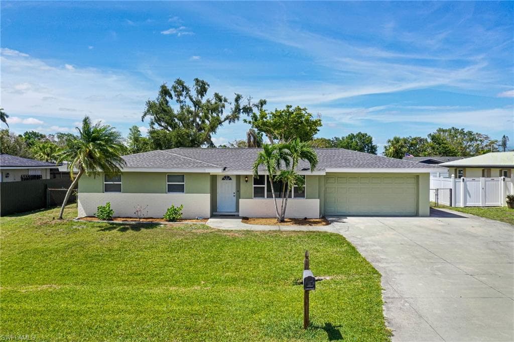 1651 S Flossmoor RD FORT MYERS, FL 33919