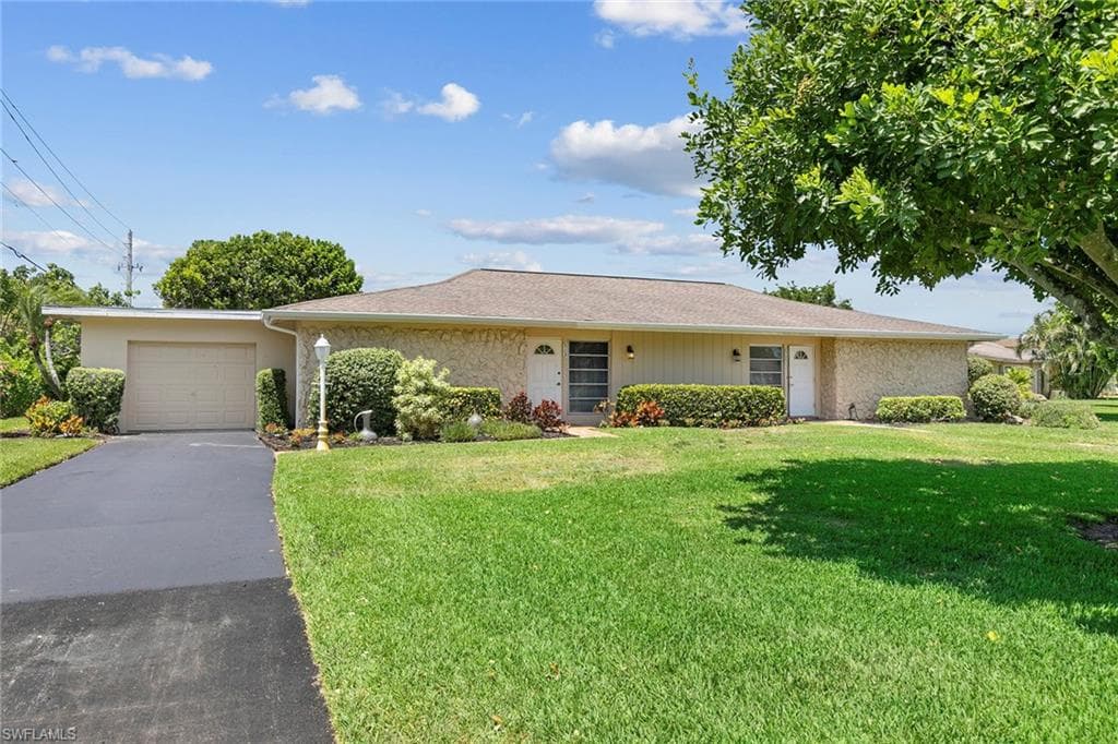 513 Palm View DR 20 NAPLES, FL 34110