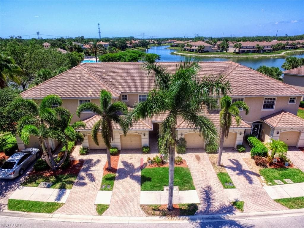 8542 Athena CT LEHIGH ACRES, FL 33971