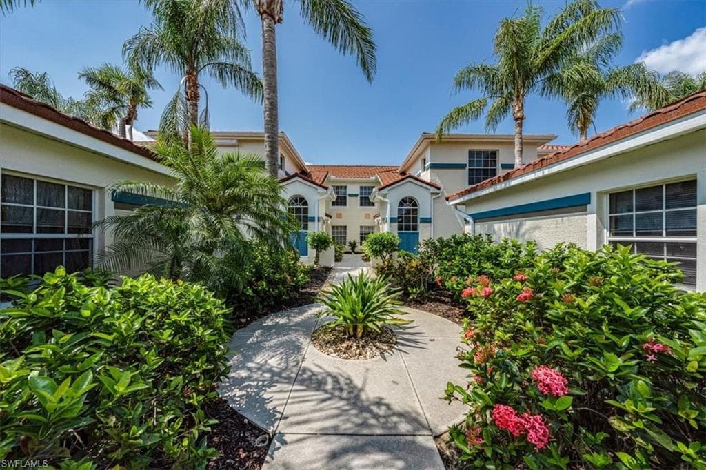 10921 Oak Island RD 102 ESTERO, FL 34135