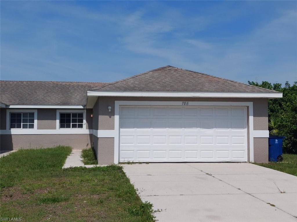 788 Holmes AVE LEHIGH ACRES, FL 33974