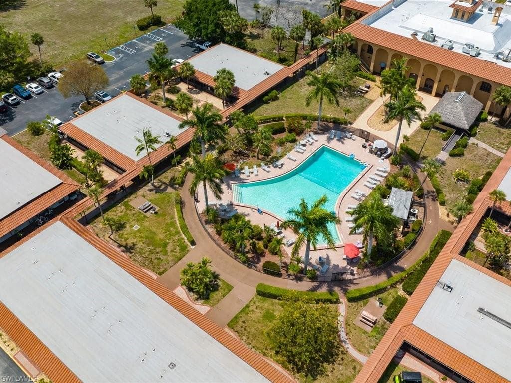 25000 Tamiami TRL E E-165 NAPLES, FL 34114