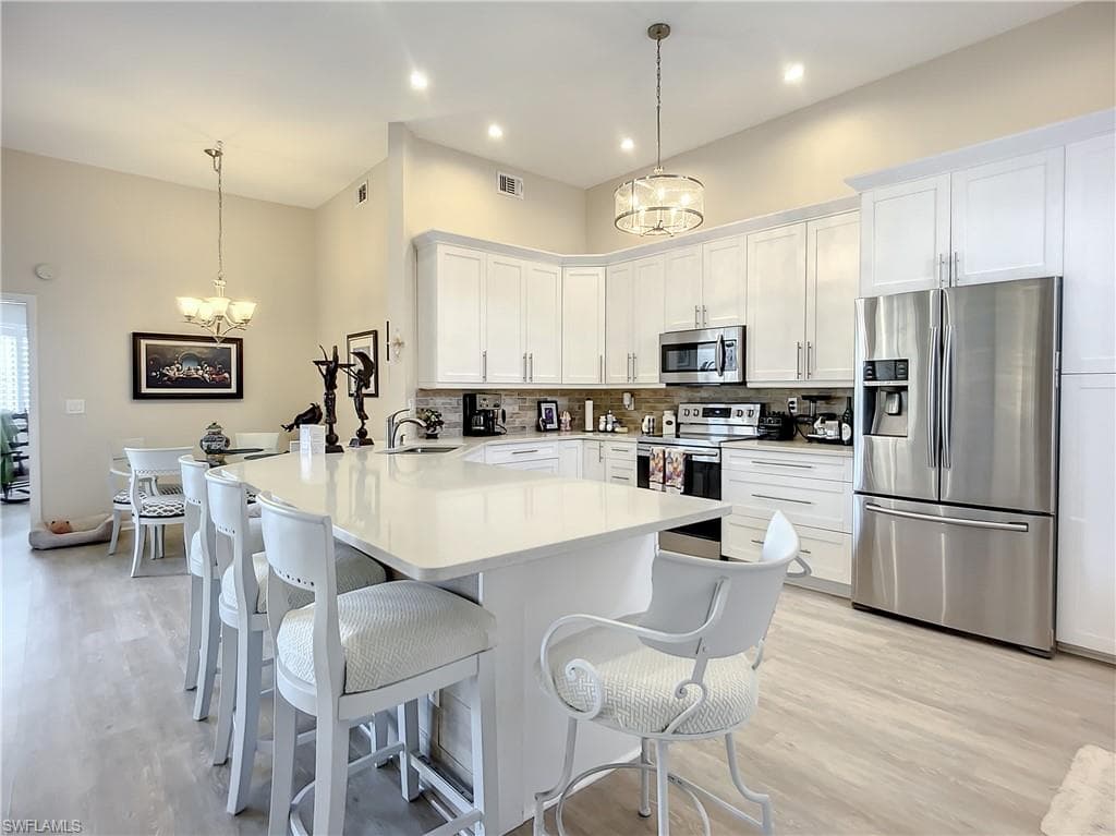 2671 Citrus Lake DR E-304 NAPLES, FL 34109