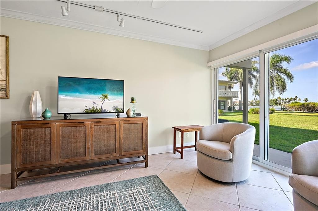 1215 Edington PL E4 MARCO ISLAND, FL 34145