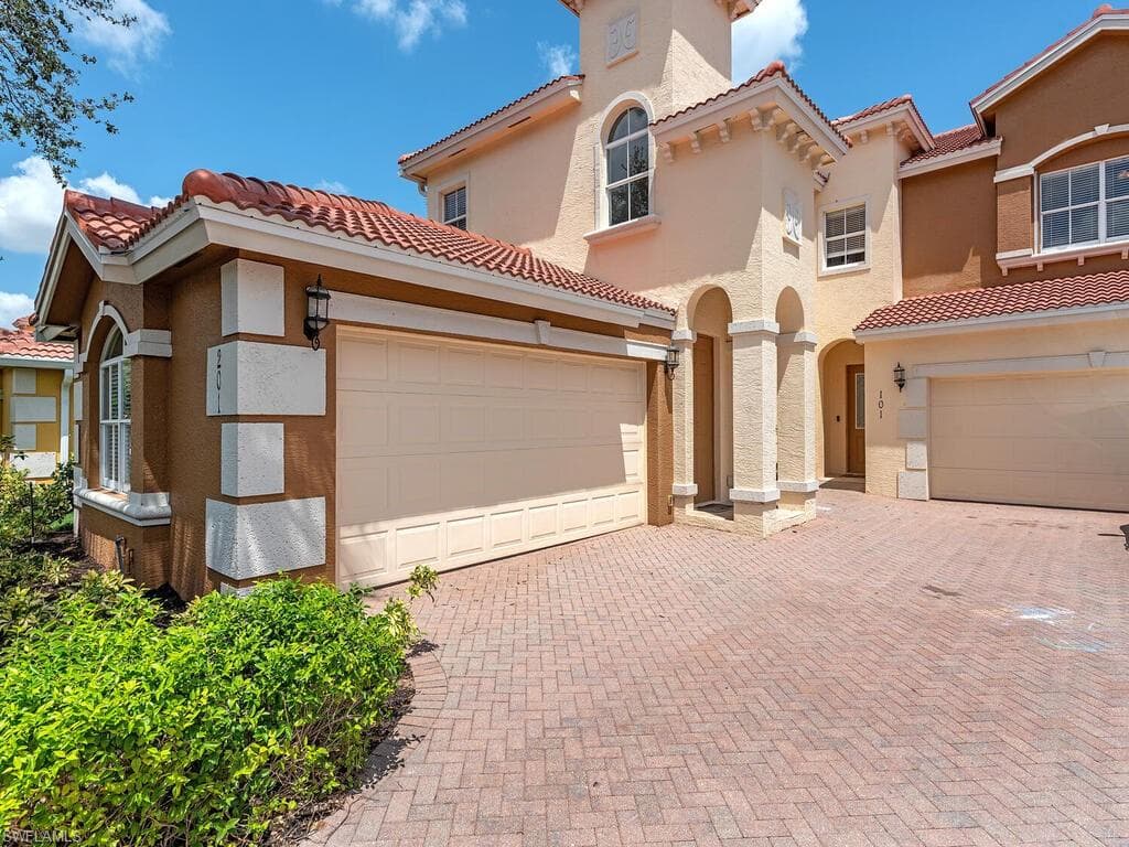 7231 Bergamo WAY 201 FORT MYERS, FL 33966