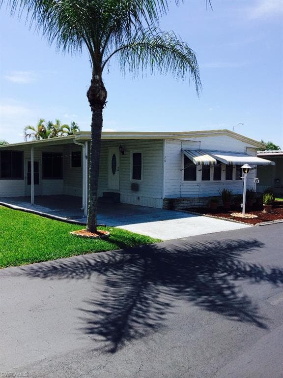 79 Palos DR 79 NAPLES, FL 34104