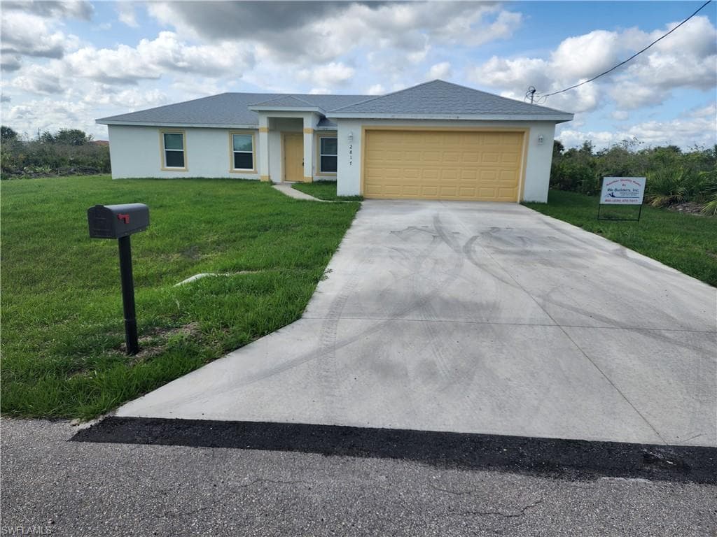 2817 71st ST W LEHIGH ACRES, FL 33971