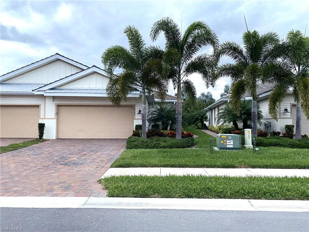 14903 Edgewater CIR NAPLES, FL 34114