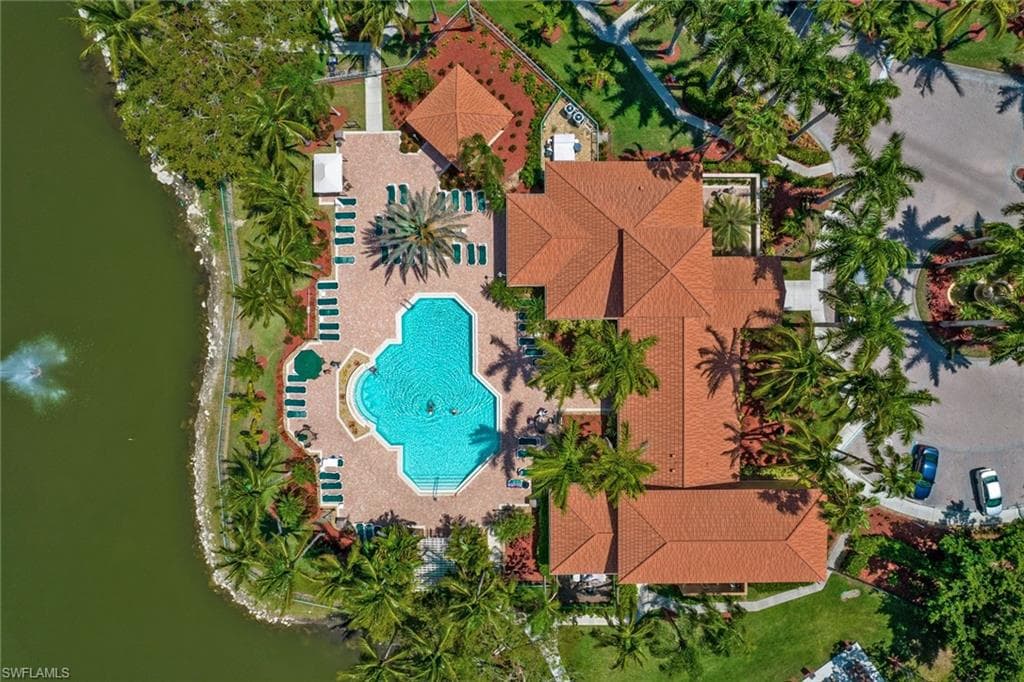 1185 Wildwood Lakes BLVD 106 NAPLES, FL 34104
