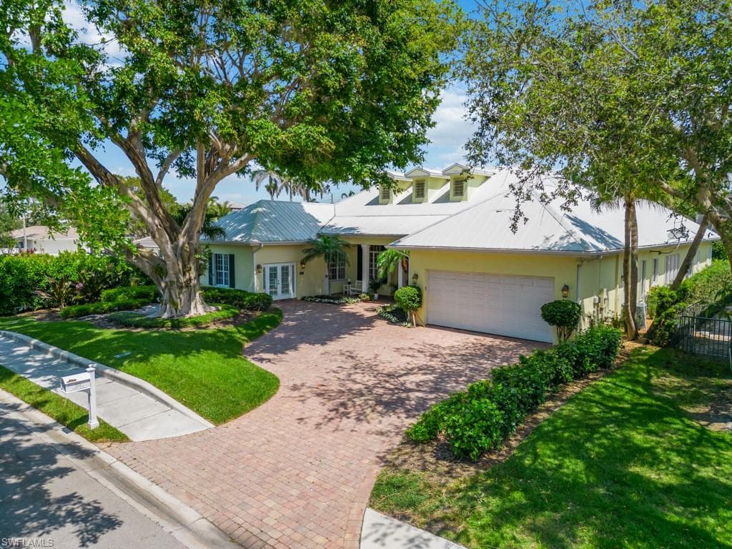 505 Harbour DR NAPLES, FL 34103