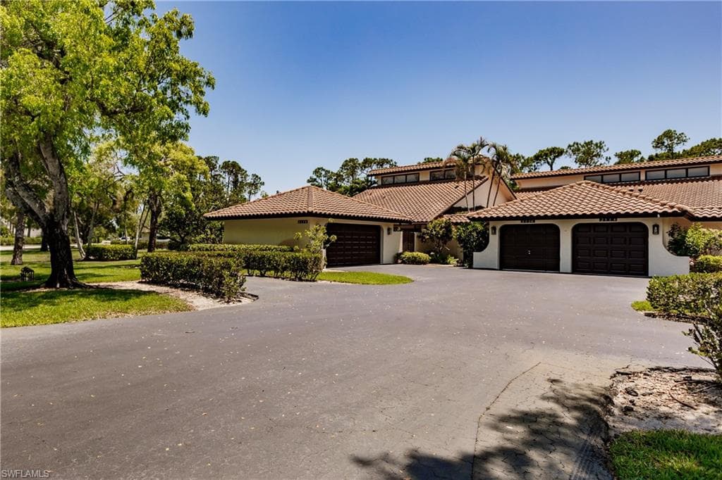 2118 Buckingham LN NAPLES, FL 34112