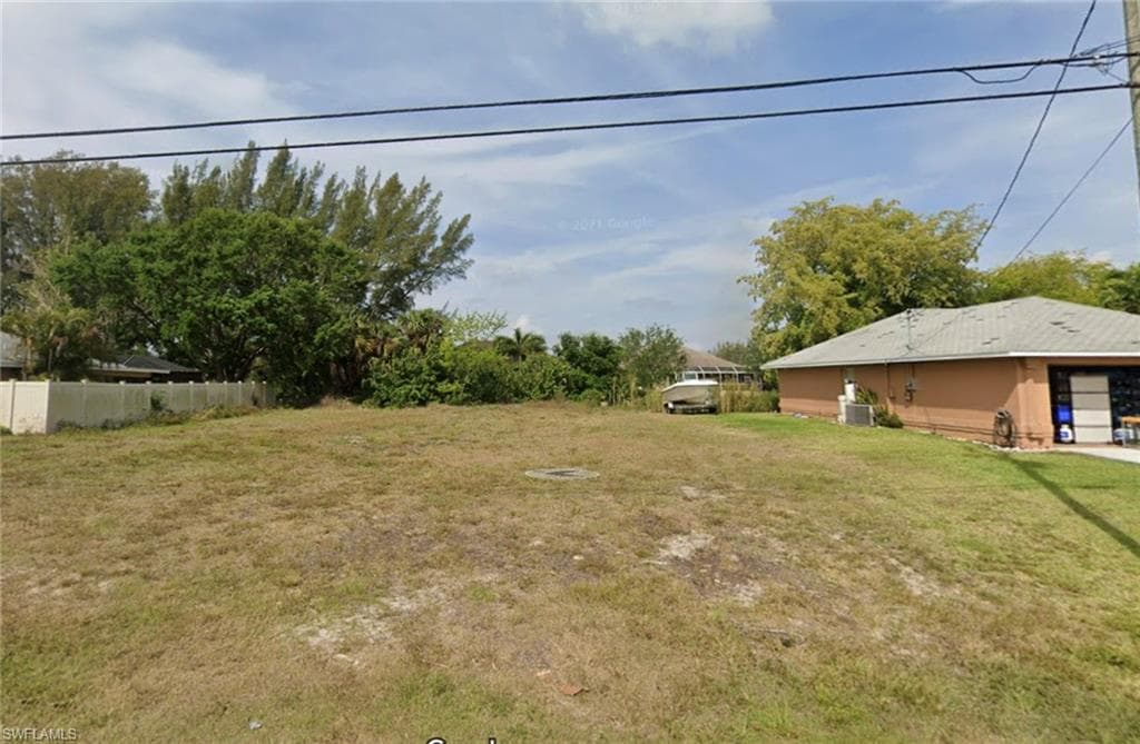1718 SW 15th AVE CAPE CORAL, FL 33991