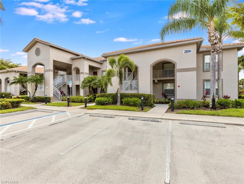 20041 Barletta LN 2425 ESTERO, FL 33928