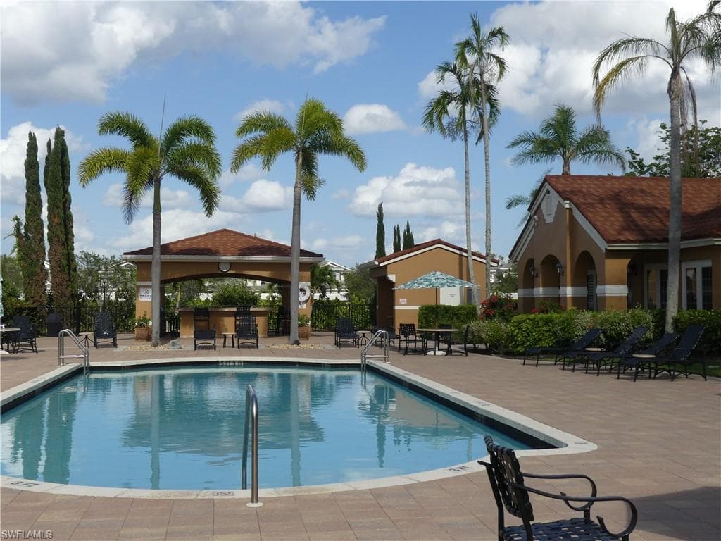 1835 Florida Club CIR 3304 NAPLES, FL 34112