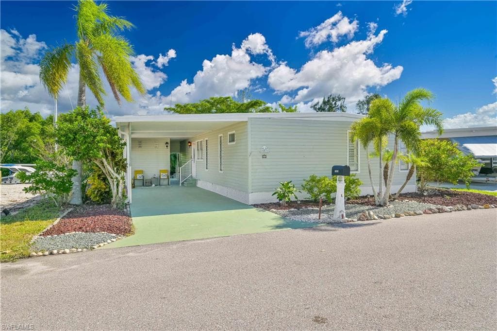 5531 Sir Walter WAY NORTH FORT MYERS, FL 33917