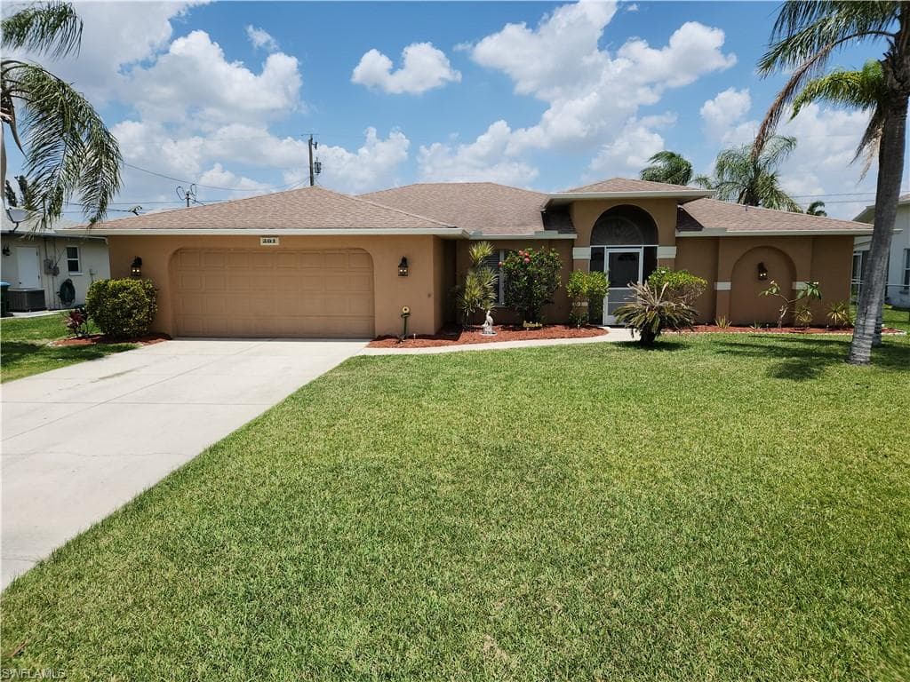 301 SE 19th LN CAPE CORAL, FL 33990