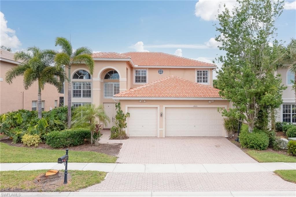 1825 SENEGAL DATE DR NAPLES, FL 34119