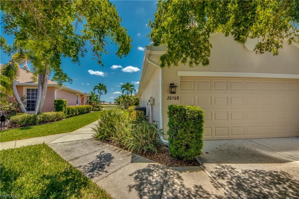 20508 Chestnut Ridge DR NORTH FORT MYERS, FL 33917