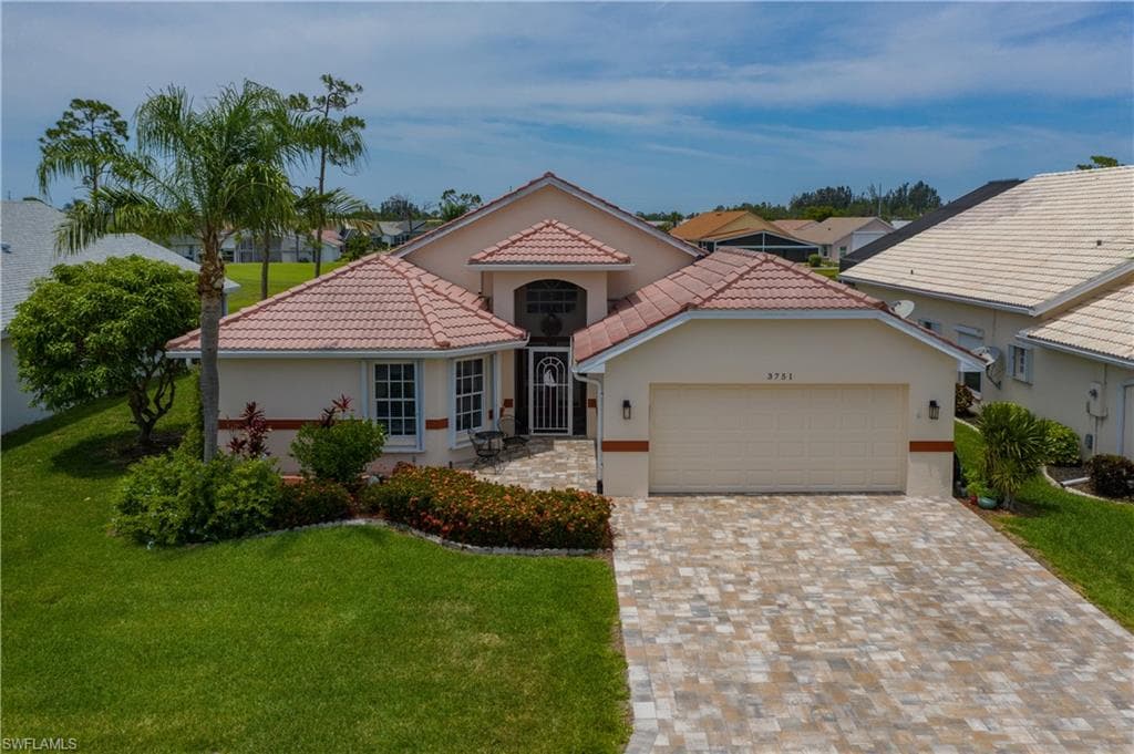 3751 Schefflera DR NORTH FORT MYERS, FL 33917