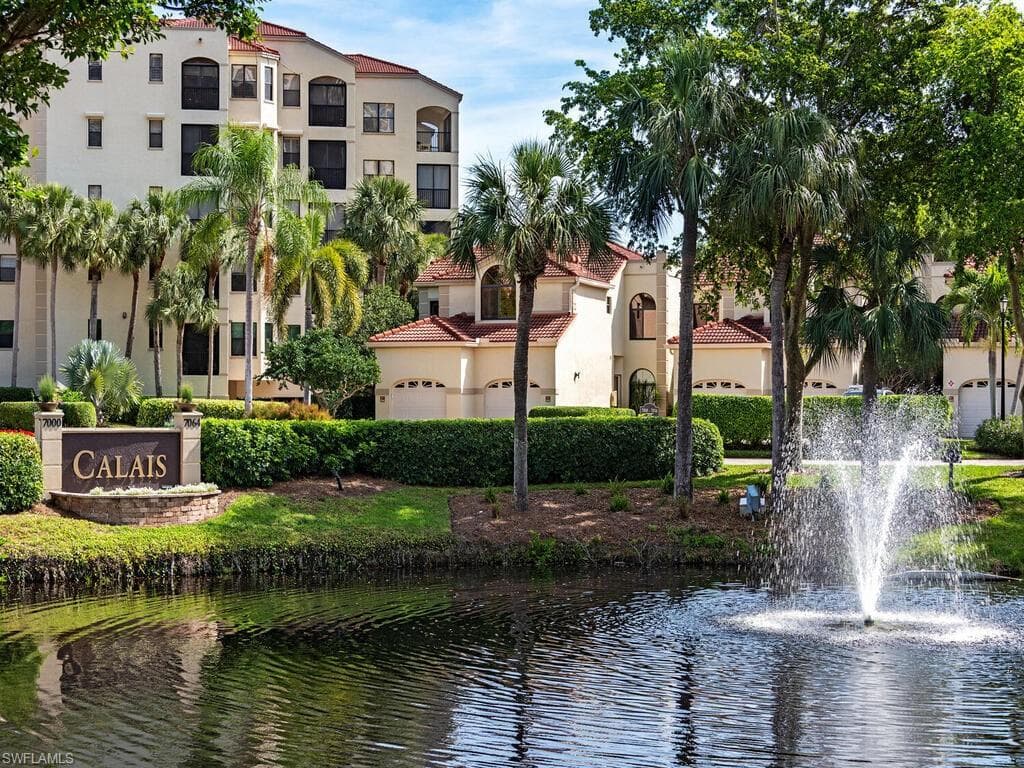 7048 Pelican Bay BLVD C-102 NAPLES, FL 34108