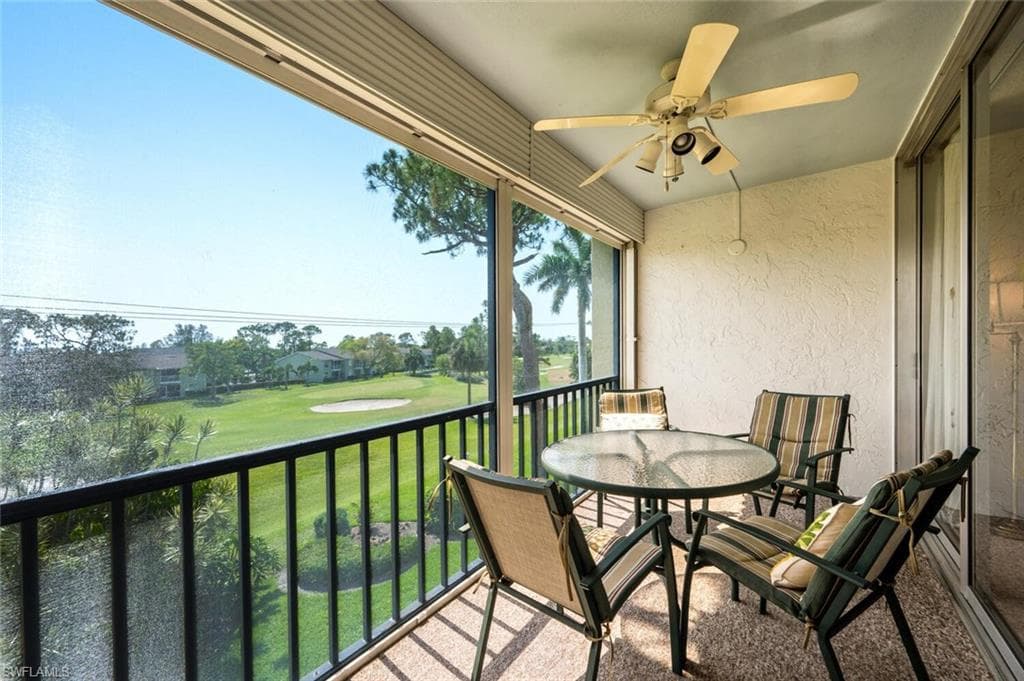1085 Forest Lakes DR 8303 NAPLES, FL 34105