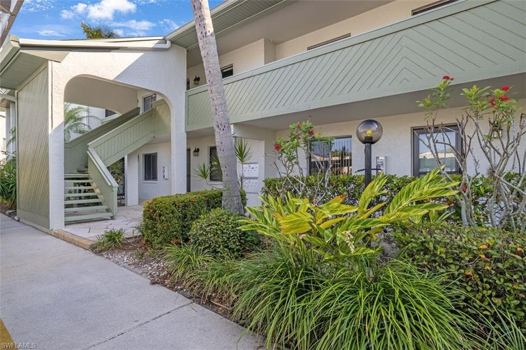 3018 Kings Lake BLVD 3018 NAPLES, FL 34112