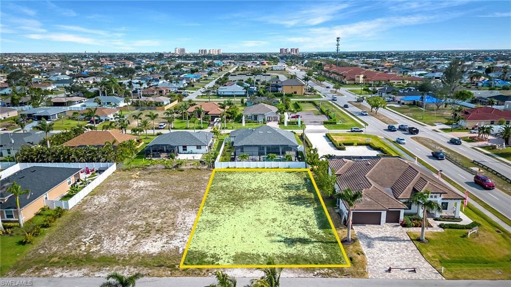 1522 SW 43rd TER CAPE CORAL, FL 33914