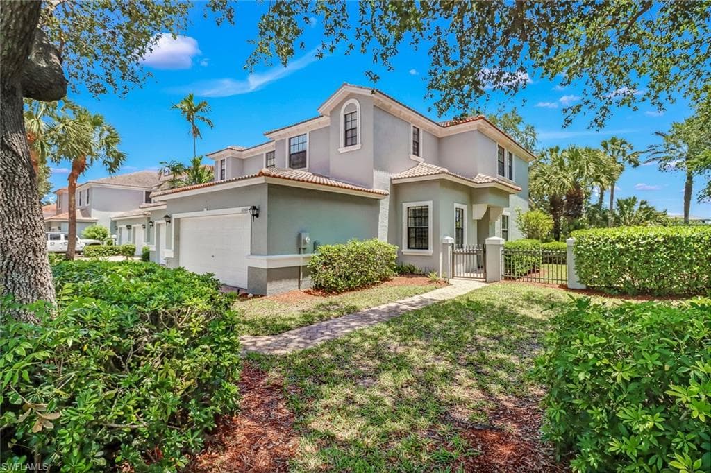 14944 Summit Place CIR 17 NAPLES, FL 34119