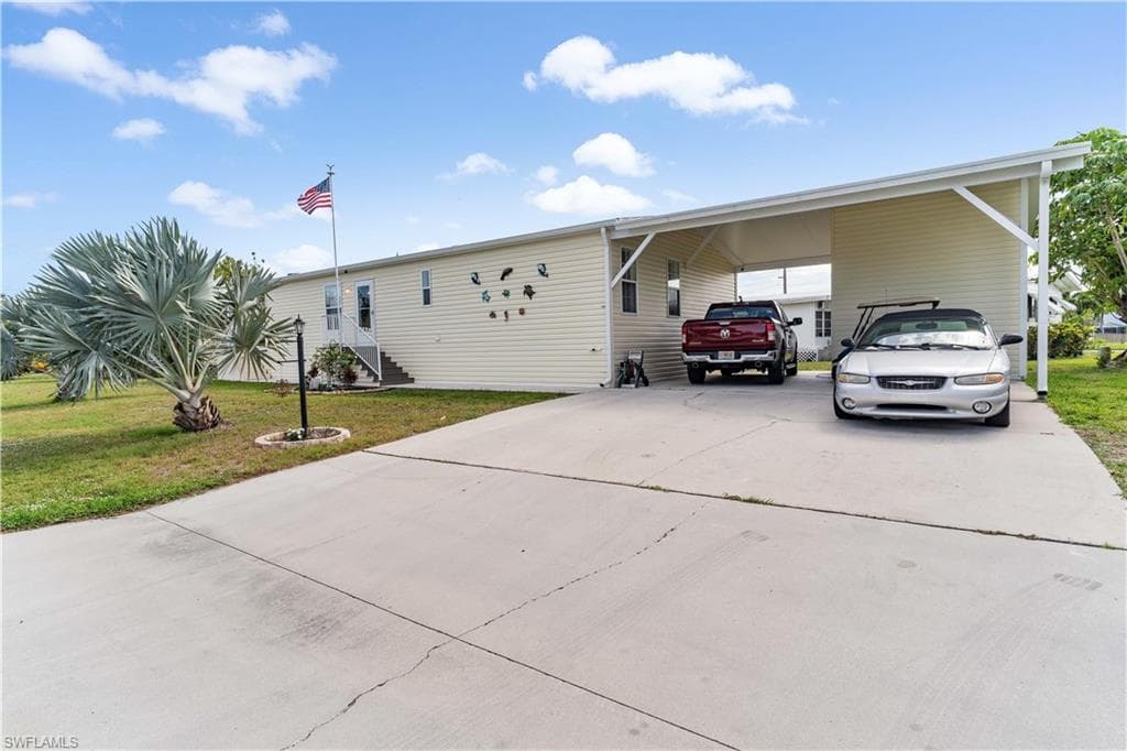 83 Le Mans DR NAPLES, FL 34112