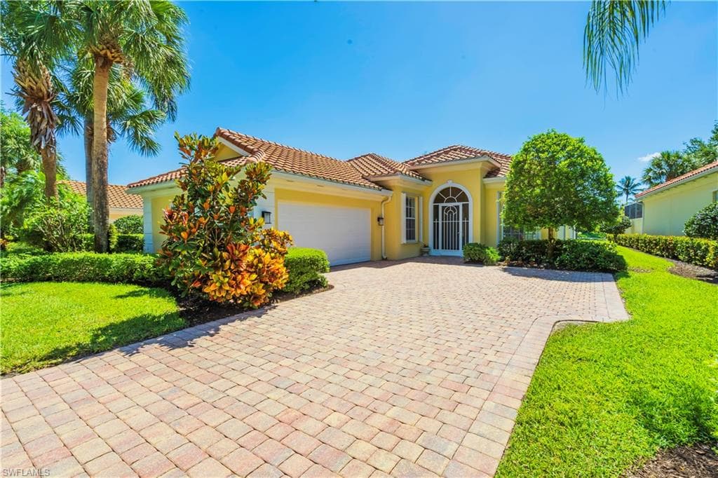 2760 Island Pond LN NAPLES, FL 34119