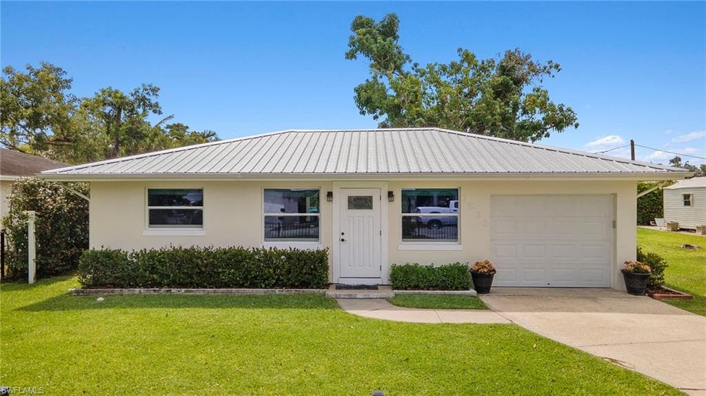 3832 Princeton ST FORT MYERS, FL 33901
