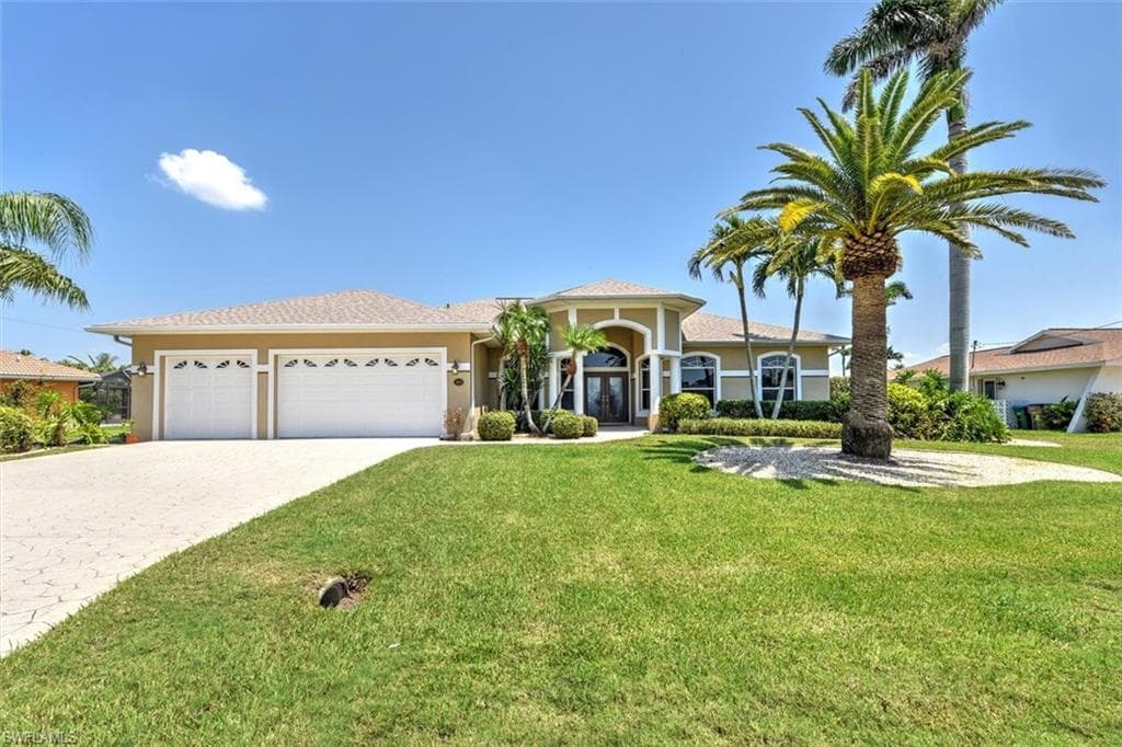 1811 SE 37th TER CAPE CORAL, FL 33904