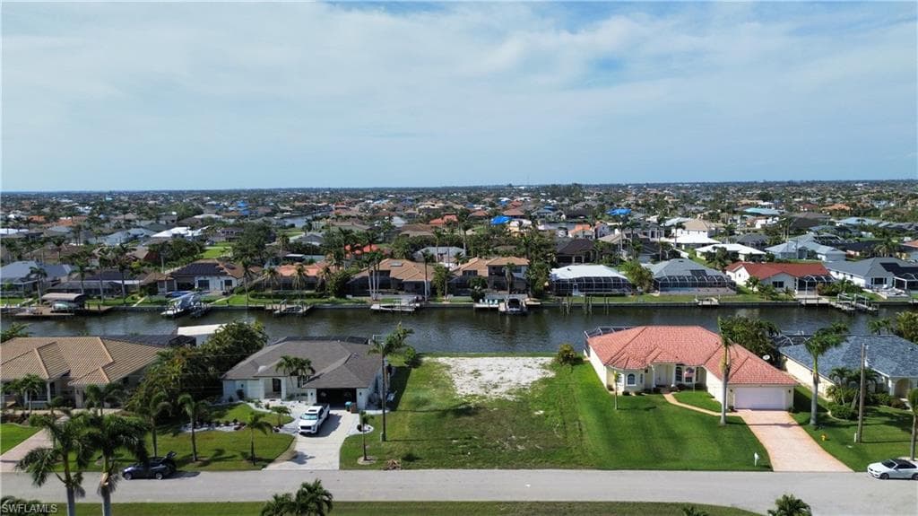 2203 SW 52nd ST CAPE CORAL, FL 33914