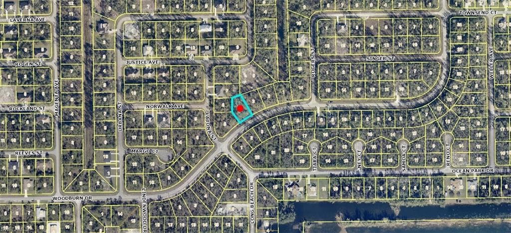 274-276 Woodburn DR LEHIGH ACRES, FL 33972