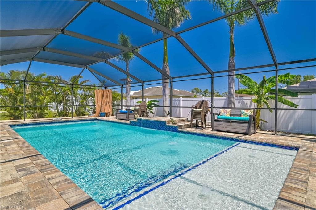 1733 Savona PKWY W CAPE CORAL, FL 33914