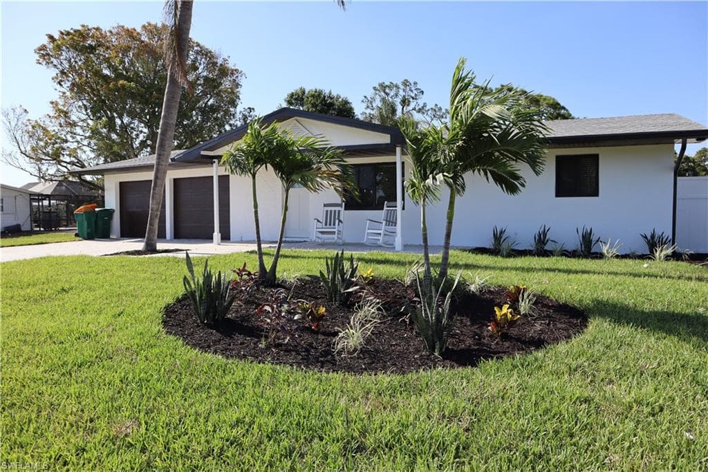 49 8th ST BONITA SPRINGS, FL 34134